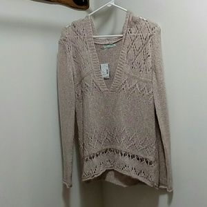 Hooded light sweater